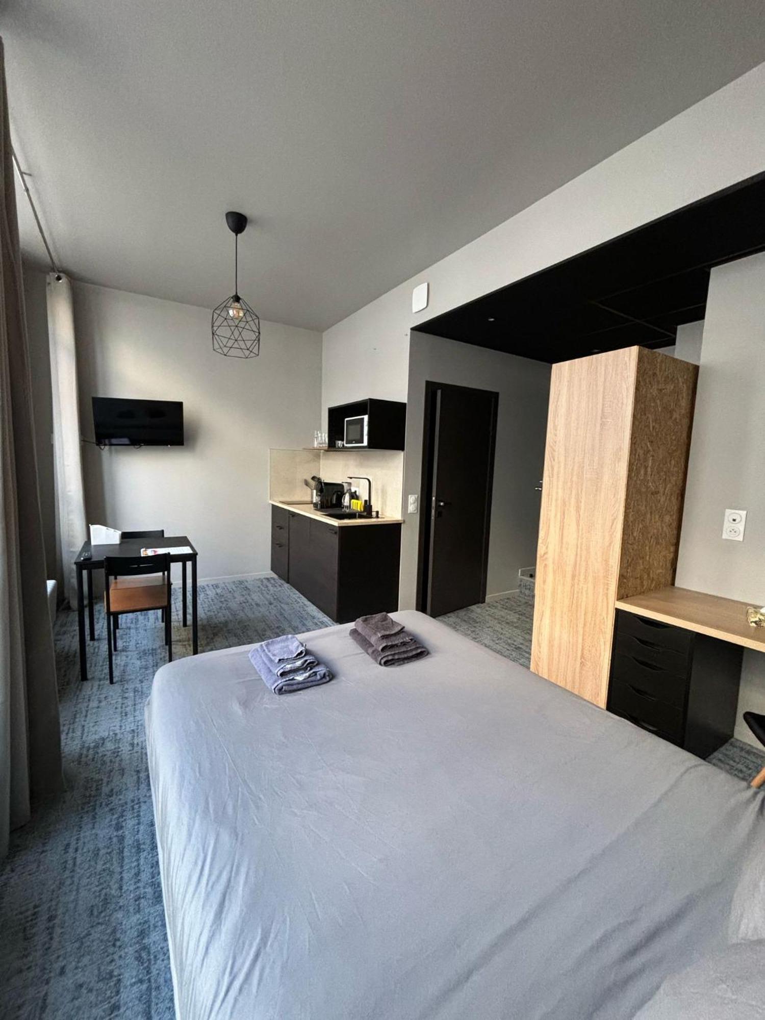 Le 12 Wifi Cosy Parking Gratuit Apartamento Saint-Etienne  Exterior foto