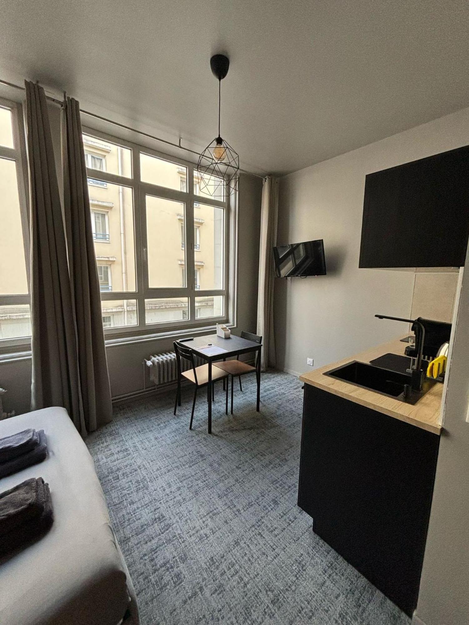 Le 12 Wifi Cosy Parking Gratuit Apartamento Saint-Etienne  Exterior foto